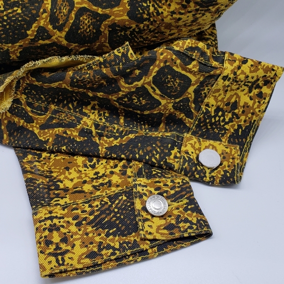 Denim Snakeskin Cropped Jacket - Picture 8 of 10